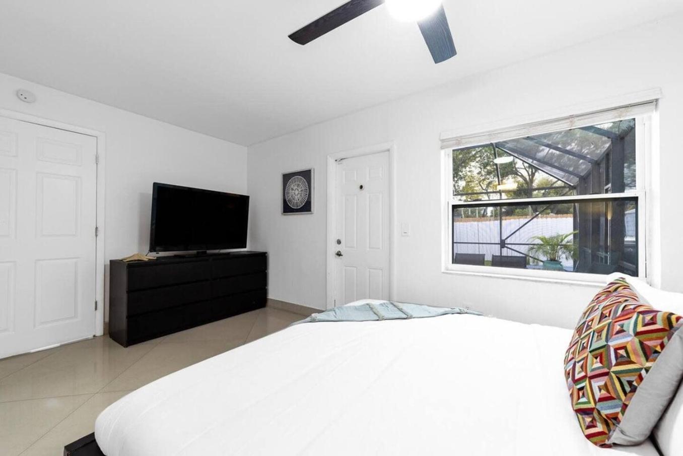 Private Heated Pool Villa In Ftl Near Beach Fort Lauderdale Eksteriør billede